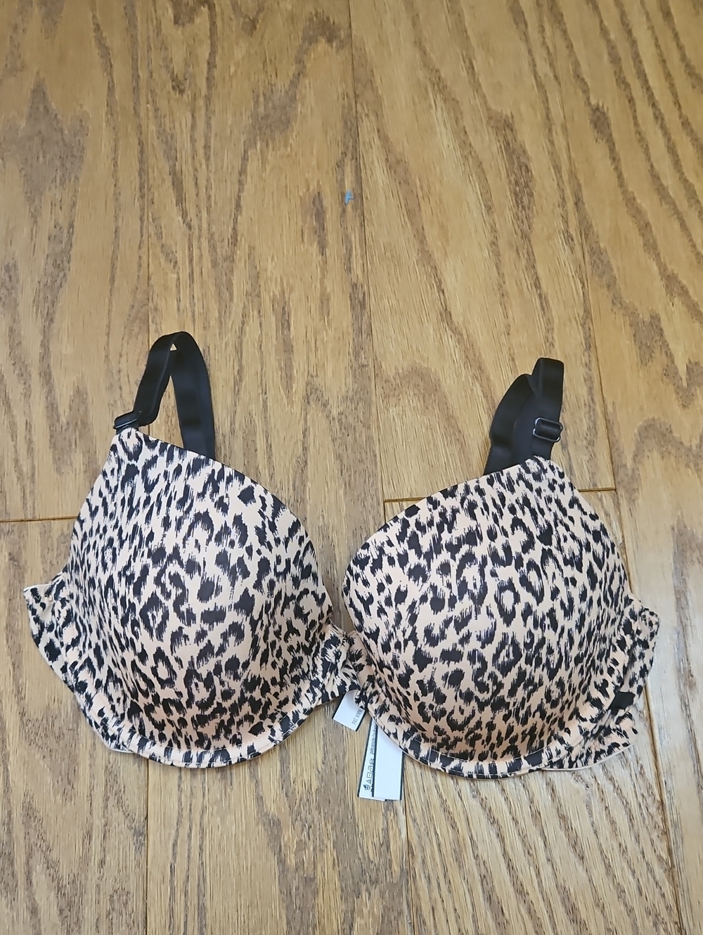 Victoria's Secret Sexy Tee Smooth Lined Demi Bra - Leopard Print 36C